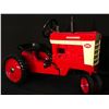 Image 3 : INTERNATIONAL HARVESTER FARMALL MODEL 560 PEDAL TRACTOR,