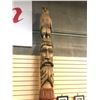 Image 2 : 11.5' 3 FIGURE TOTEM POLE FROM SIX NATIONS, NEAR NIAGARA PENINSULA; AS SAID BY THE CARVER'S FAMILY,