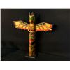 Image 5 : COLLECTION OF 4 HAND CARVED NATIVE COMMERCE POLES, 6"-12.5" TALL