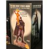 Image 2 : 3 STATUES INC. DARK KNIGHT STRIKES AGAIN PORCELAIN STATUE, BATGIRL BY KOTOBUKIYA STATUE, AND DC