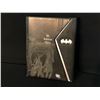Image 5 : 4 BATMAN TITLES INC. "THE BATMAN FILES" COLLECTOR'S EDITION BOOK, BATMAN VS. PREDATOR DARKHORSE