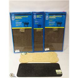 LOT OF 3 SCRATCHING BOARDS FOR CATS & 3 PET