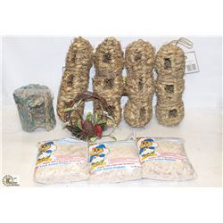 BOX OF SMALL ANIMAL NESTS AND HIDEOUTS.