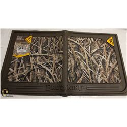 BROWNING PET FOOD MAT.