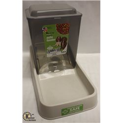 VANNESS 6LB AUTO FEEDER.