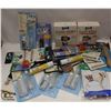 Image 1 : BOX OF ASSORTED DOG ITEMS INCL COMBS, DOG TREATS,