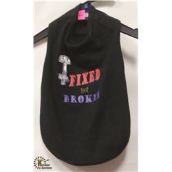 "FIXED NOT BROKEN" GRAPHIC PET T-SHIRT.