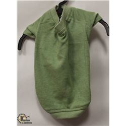 GREEN PET T-SHIRT SIZE SMALL.
