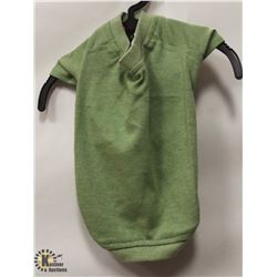 GREEN PET T-SHIRT SIZE SMALL.
