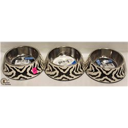 LOT OF 3 FOOD/WATER DISHES.