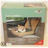 Image 1 : CAR CUDDLER FOR PETS UP TO 30LBS.