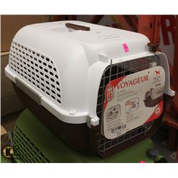 DOGIT BROWN & WHITE VOYAGEUR LARGE PET CARRIER