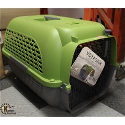 DOGIT GREEN & GREY VOYAGEUR X-LARGE PET CARRIER
