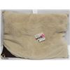 Image 1 : CLASSIC LAMBSWOOL PILLOW BED SMALL