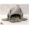 Image 1 : BABY SHARK PET BED