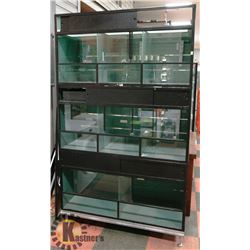 MULTI HABITAT PET DISPLAY CASE WITH KEYS