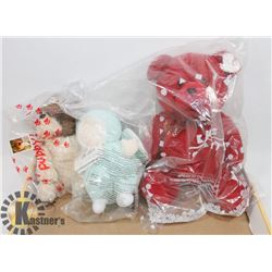 FLAT OF NEW AVON STUFFED ANIMALS INCL GUND.