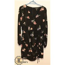 SFW SIZE M DRESS WITH FLOWERS.