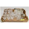 Image 1 : BOX OF CRYSTAL - 19 PIECES INCL WINE GLASSES IN 2
