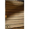 Image 2 : 87) MONTERAY STRIPE BLACK, 7.9X10.9 MODERN CARPET,