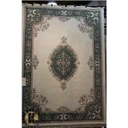 160) BOMBAY 133 WHITE/GREEN, 8X11 TRADITIONAL