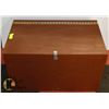 Image 1 : PLYWOOD STORAGE BOX 30"X18"X17".