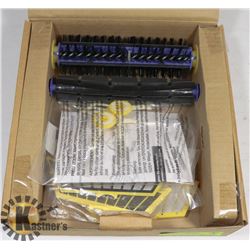 NEW ROOMBA 500 SERIES REPLENISH KIT AND EXTRAS.