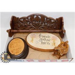 BOX OF WOOD HOME DÉCOR ITEMS