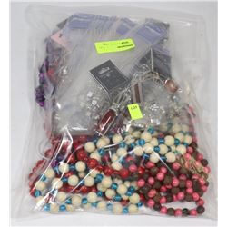 COLLECTION OF FASHION JEWELRY