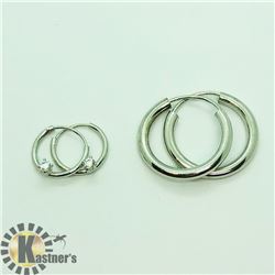 SILVER LOT OF TWO EARRINGS