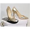 Image 1 : NINE WEST GOLD, HEEL SZ 5.5