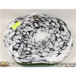 HANDMADE GLASS DISH BY MAKORA