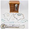Image 1 : ESTATE WOODEN JEWELRY BOX FULL OF JEWELRY
