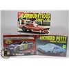 Image 1 : LOT OF THREE MODEL CARS