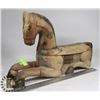 Image 1 : SHOWHOME LARGE WOODEN HORSE