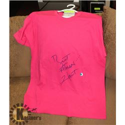 WWE LEGEND BRETT HART SIGNED PINK TSHIRT WITH COA