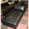 Image 1 : BLACK LEATHERETTE 83" SOFA AND 73" CHAISE LOUNGER