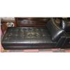 Image 2 : BLACK LEATHERETTE 83" SOFA AND 73" CHAISE LOUNGER