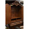 Image 2 : CROWN ARMOIRE (41.5"X24"X68").
