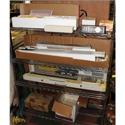 2 KNITTING MACHINES SINGER SRP-50 & STUDIO 560