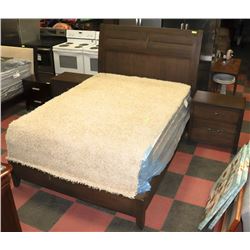 SLEIGH QUEEN WOOD BEDFRAME WITH 2 NIGHT STANDS