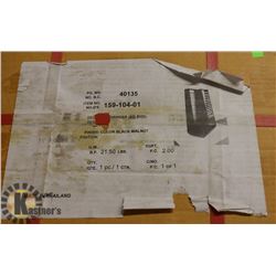 LOT OF 8 NEW PYREX IN BOX