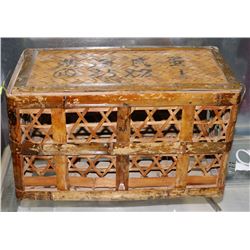 ANTIQUE RATTAN WEAVE CHINESE SHIPPING CRATE
