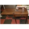 Image 1 : VINTAGE KENMORE SEWING MACHINE AND TABLE