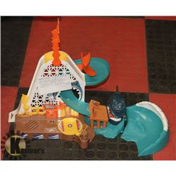 HOTWHEELS SHARK PARK.