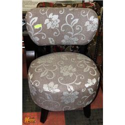 FABRIC BLUE FLOWER ACCENT CHAIR.