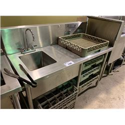 STAINLESS STEEL COMMERCIAL RESTAURANT SINK COMPLETE WITH DISH RACKS