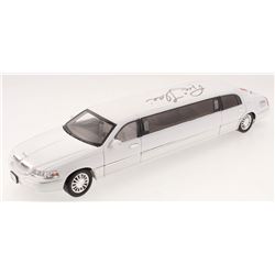 Ric Flair Signed Lincoln Limousine (Schwartz COA)