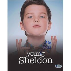 Iain Armitage Signed "Young Sheldon" 8x10 Photo (Beckett COA)