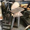 Image 1 : DELTA CIRCULAR SANDER WITH STAND